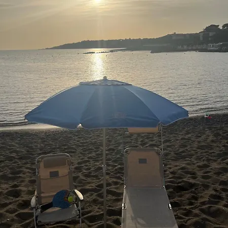 A Due Passi Dal Mare