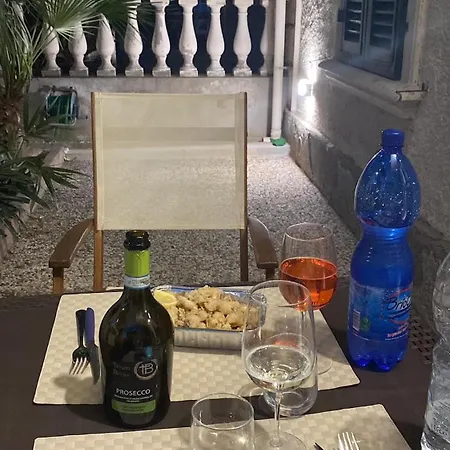 A Due Passi Dal Mare Дом отдыха